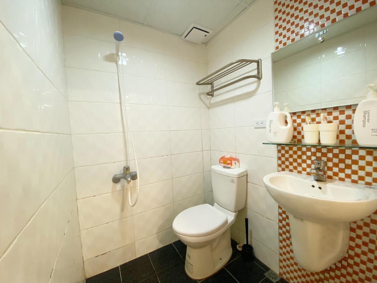 17 Fengjia Stay Taichung Exterior photo